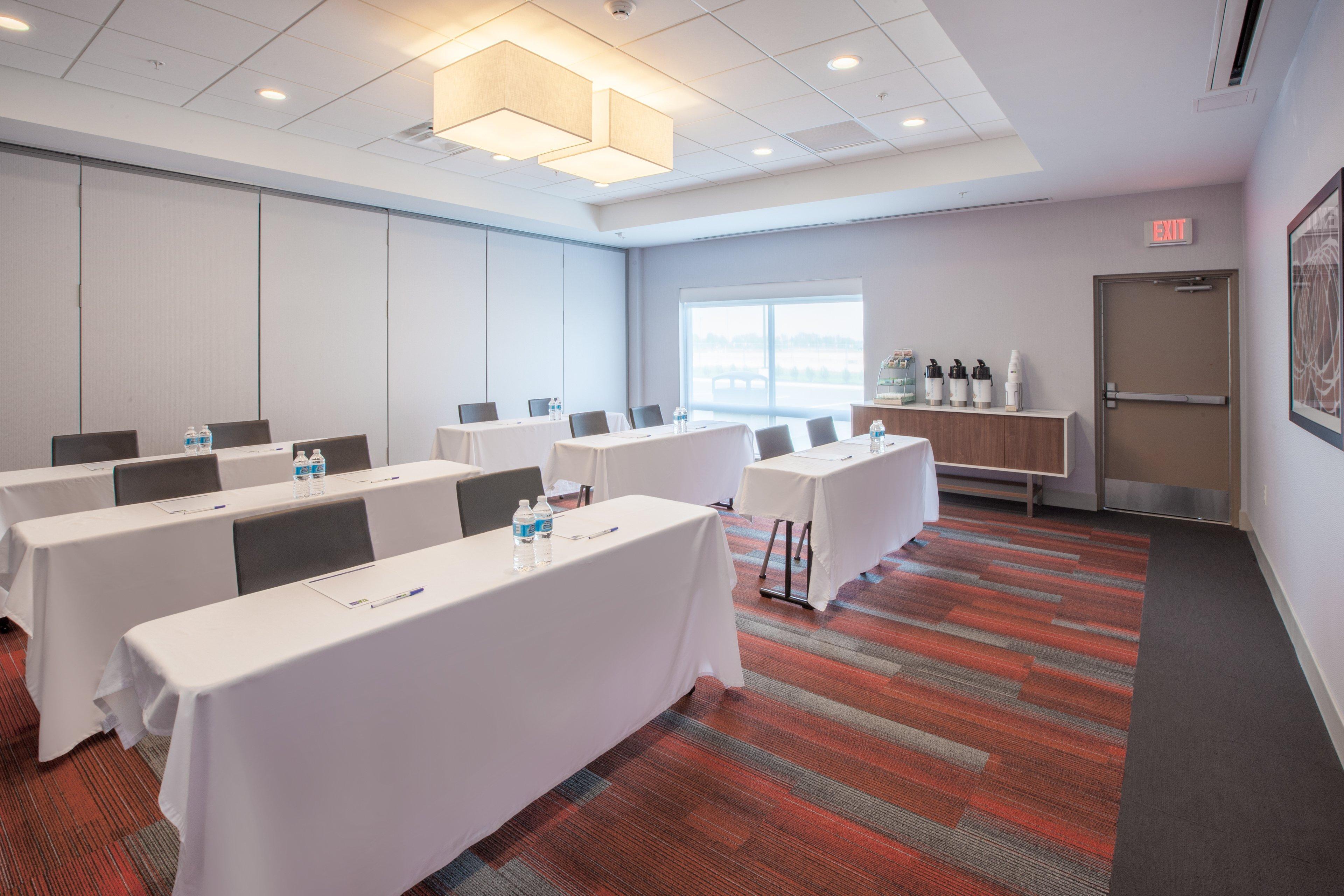 Holiday Inn Express & Suites - Indianapolis Ne - Ноблсвилл Экстерьер фото